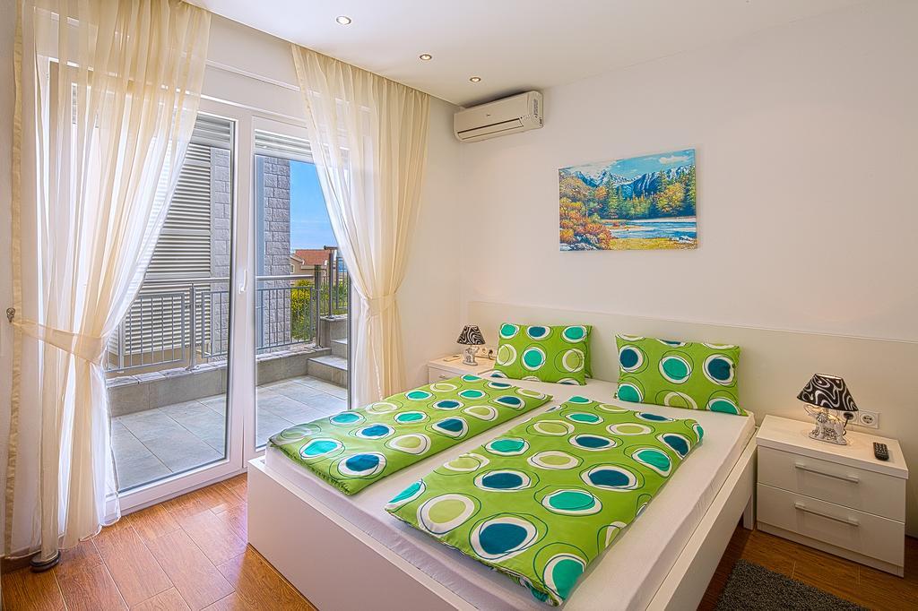 Montelux Apartment