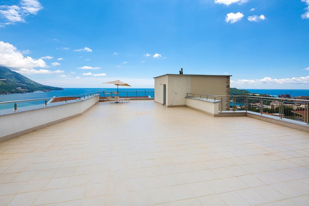 Montelux Apartment *