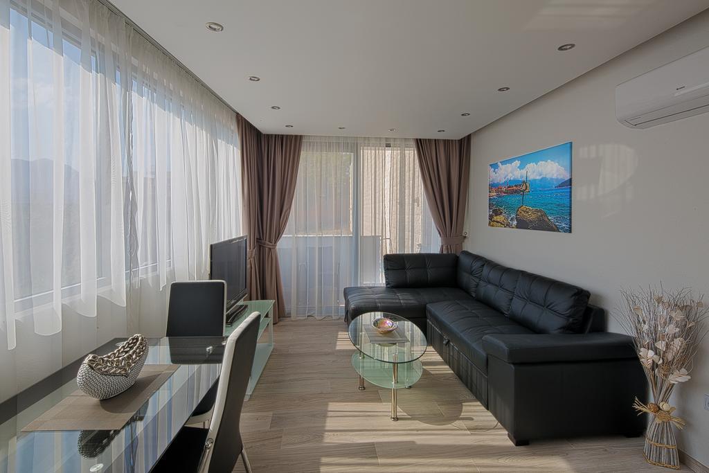 Apartment Montelux *