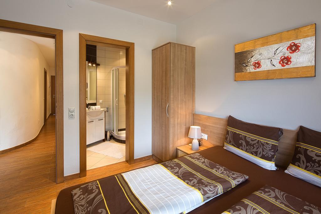 Montelux Apartment *