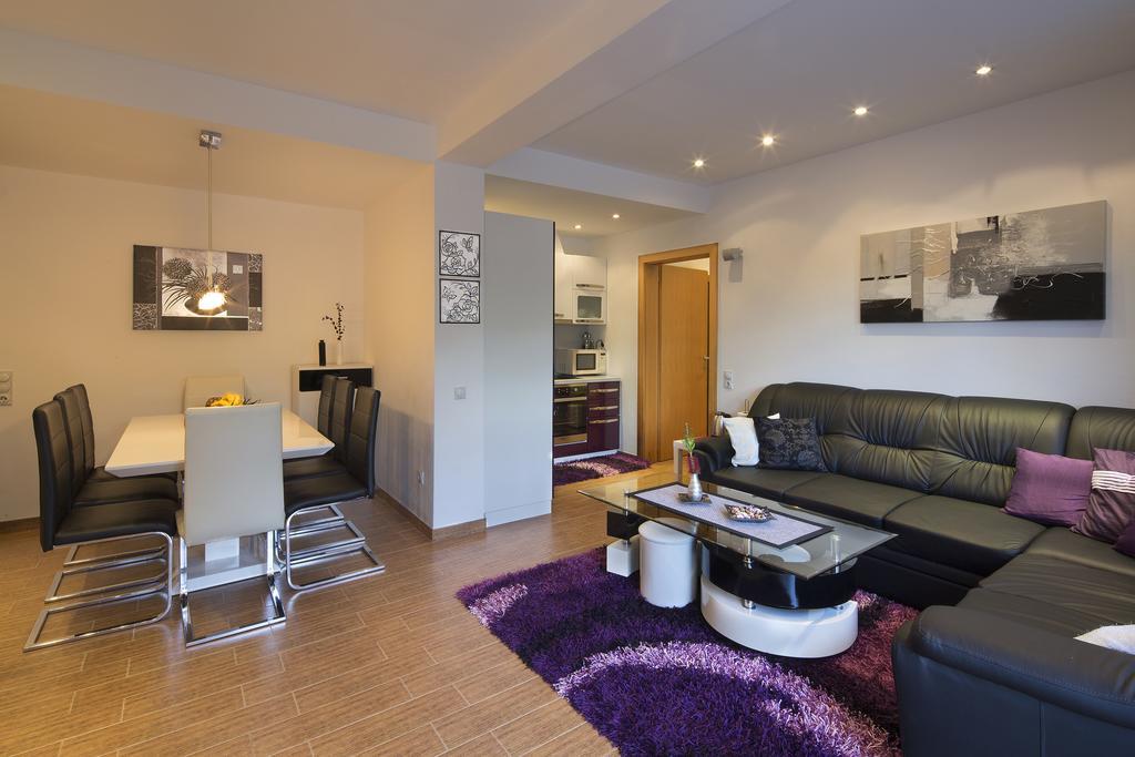 Montelux Apartment