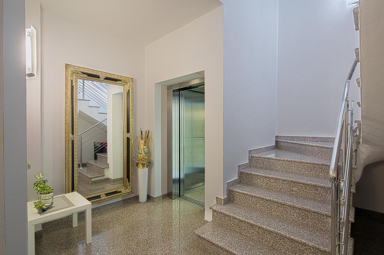 Apartment Montelux *