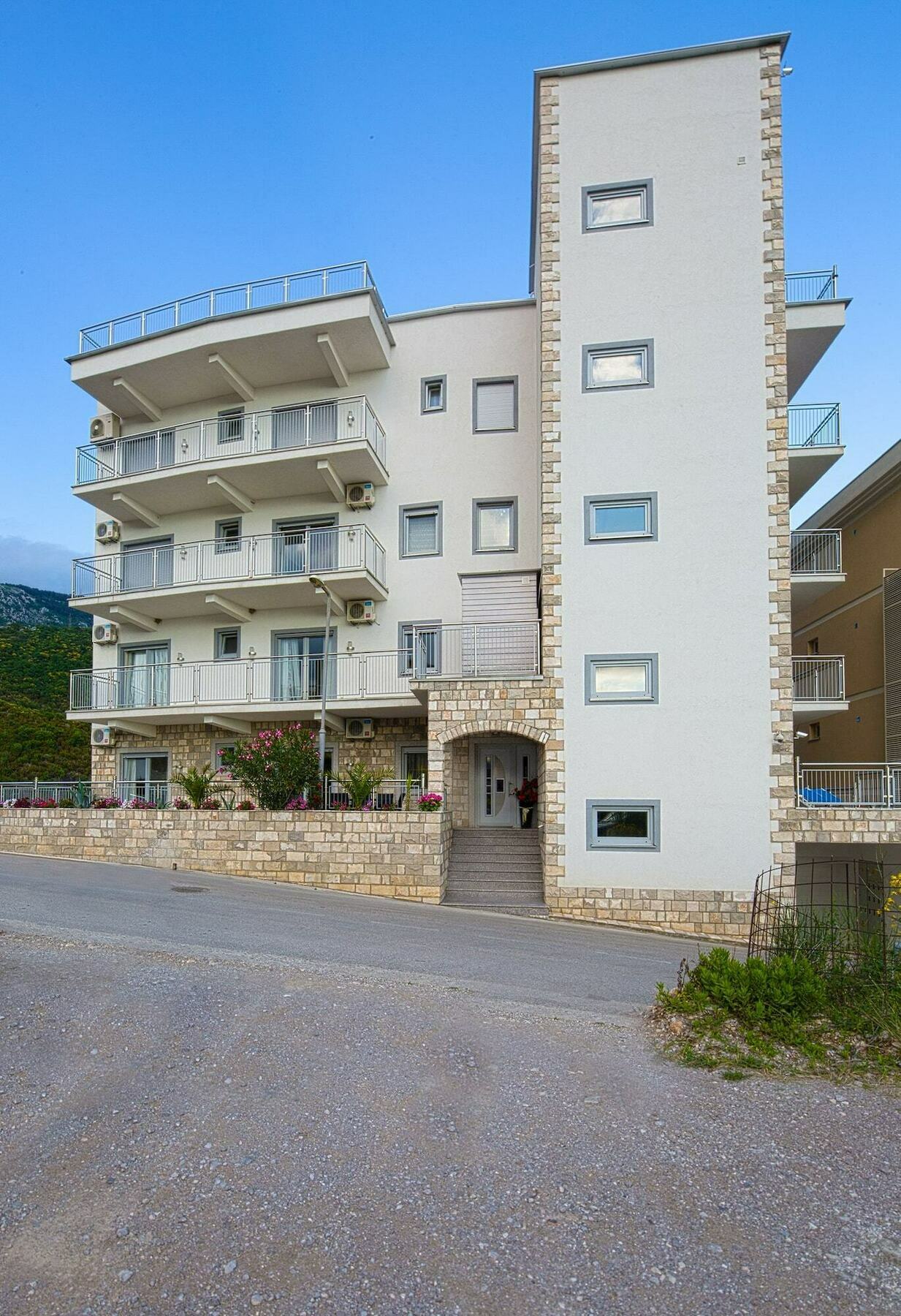 Montelux * Budva
